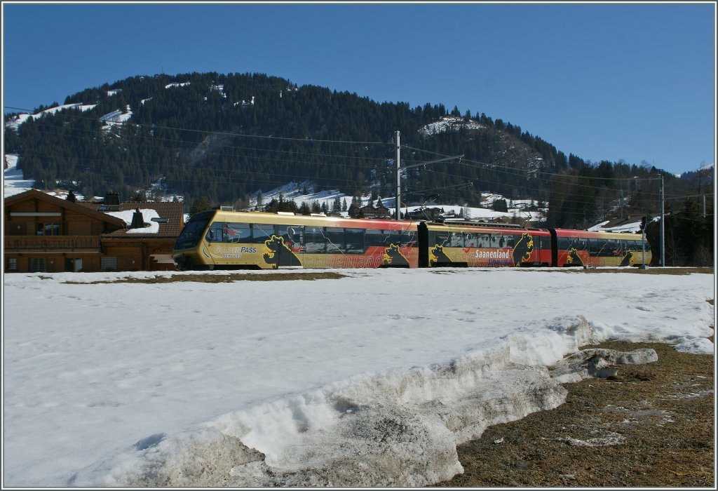 Ein MOB Regionalzug bei Gstaad. 
13.03.2012
