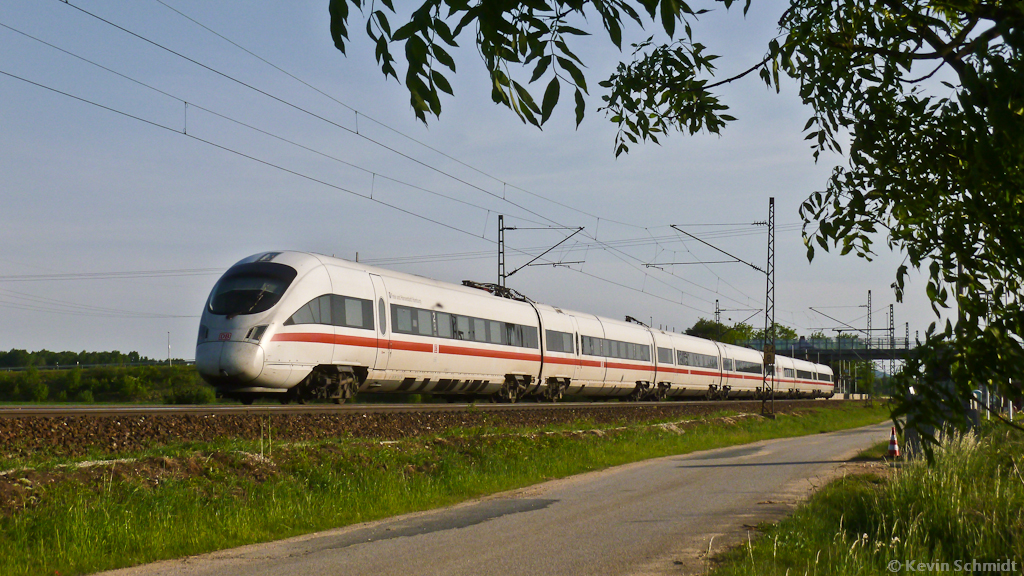 ICE 1502 Mnchen - Berlin bei Kersbach, 19.05.2012.