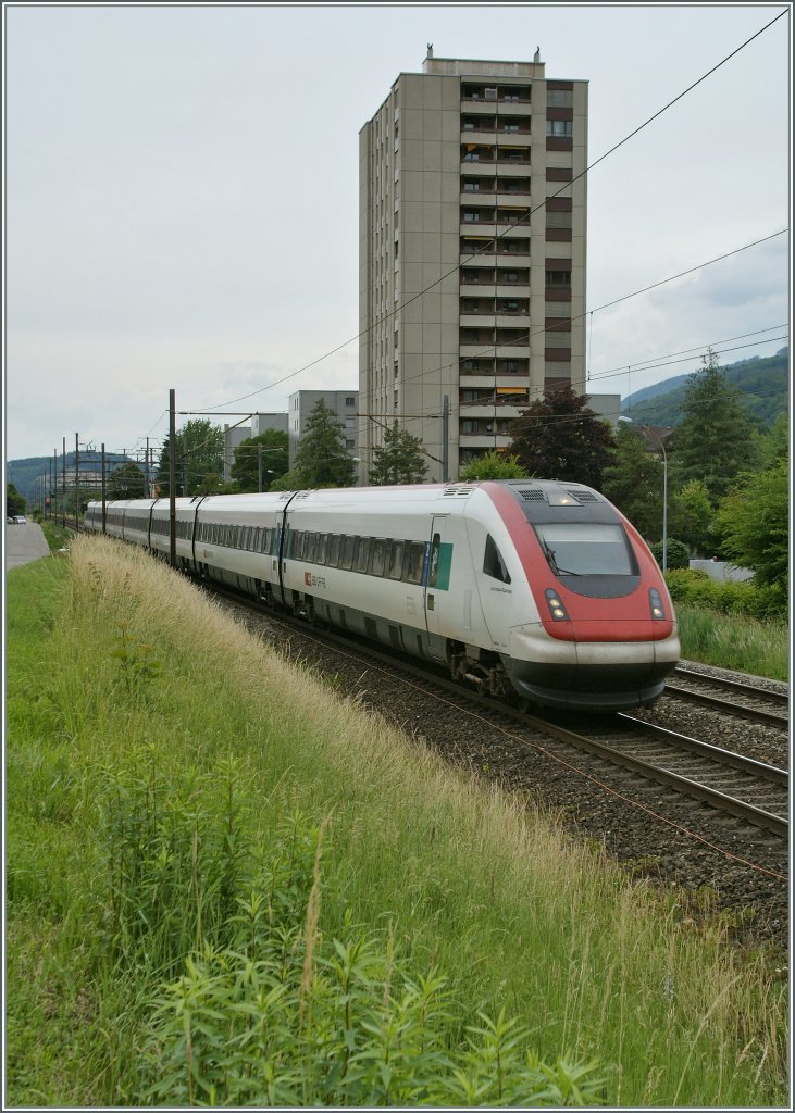 ICN Richtung Biel/Bienne bei Grenchen.
7. Juni 2011