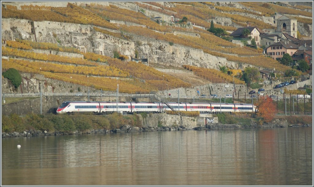 SBB ETR 610 zwischen St Saphorin und Rivaz. 
04.11.2010