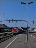 ICN nach Lausanne bei der Durchfahrt in Renens VD. 22.02.2012