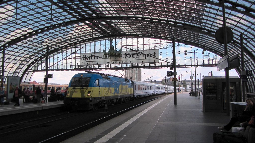 5 370 004  Ukraine  mit EC 55  Berlin-Gdansk-Express  (Berlin Hbf - Gdynia Glowna) in Berlin Hbf.(8.8.2012)
