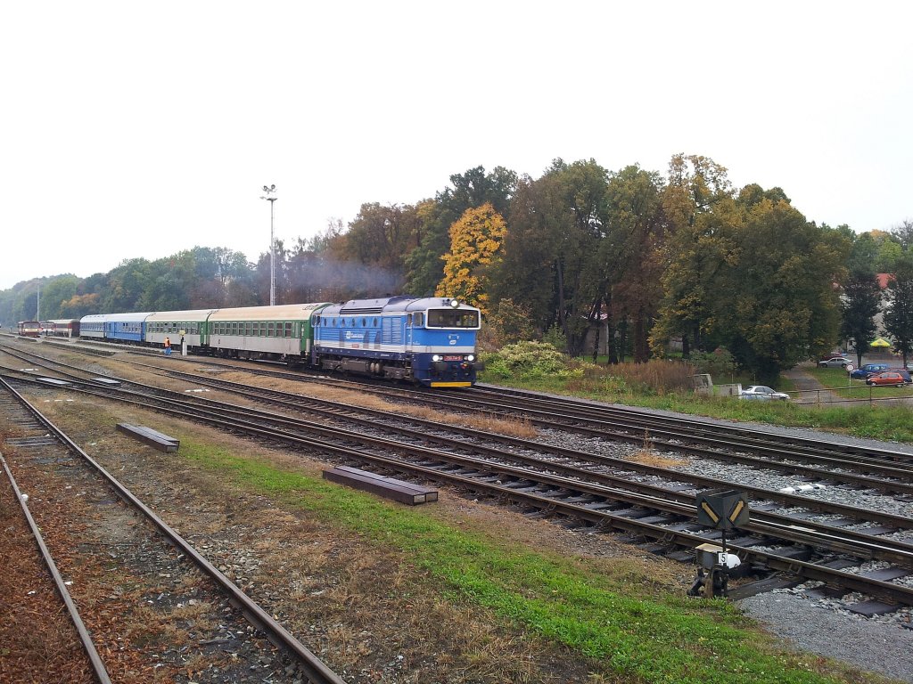 Diesellok der BR 750 in Trutnov am 09.10.2012  
