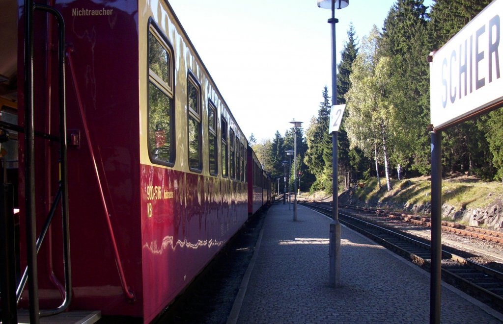 Harzquerbahn in Schierke im Herbst 2011