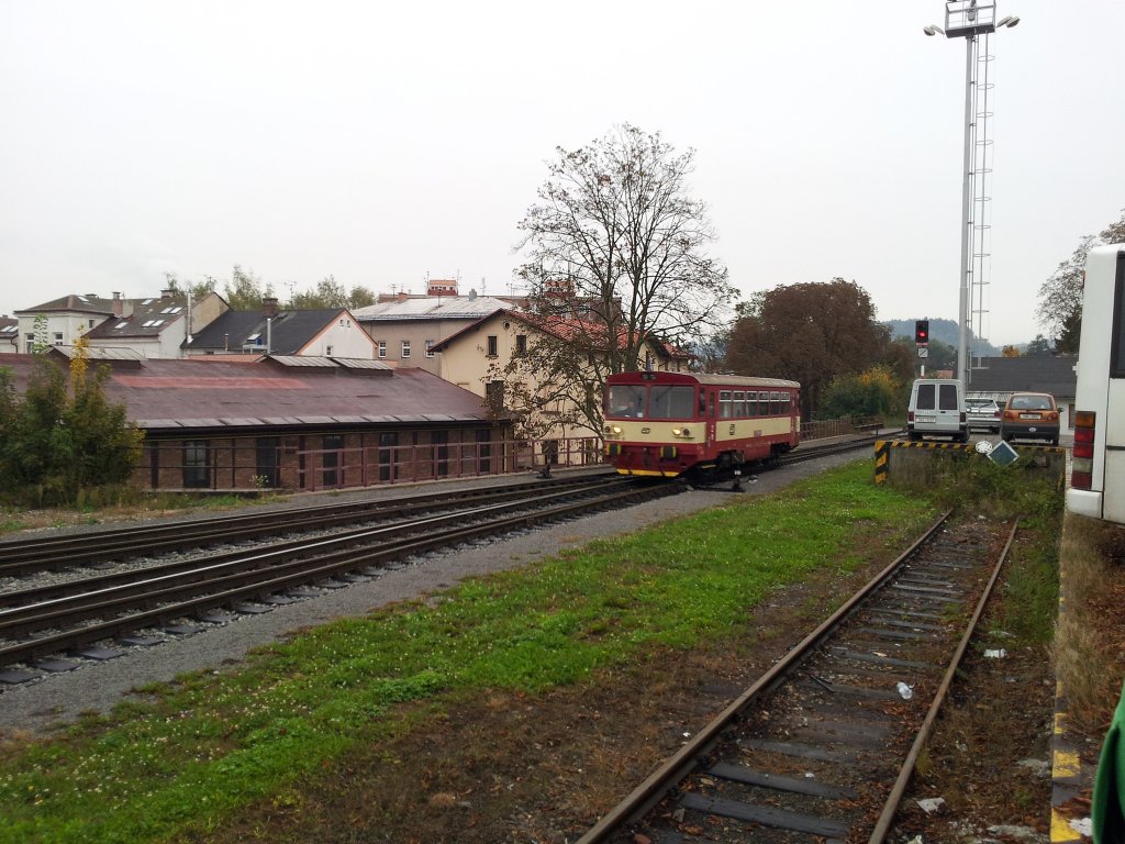 Triebzug der Baureihe 810 in Trutnov am 09.10.2012 