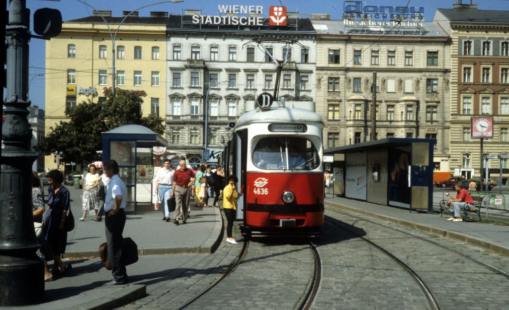 Wien WVB SL D (E1 4636) Julius-Tandler-Platz / Franz-Josefs-Bahnhof im Juli 1992.