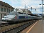 TGV Lyria auf dem Weg nach Paris bei der Durchfahrt in Renens VD.