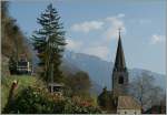 Rochers de Naye Bahn bei der Kirche von Les Planches (Montreux).